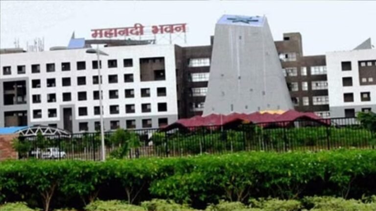 छत्तीसगढ़ में आदिवासी भूमि कि – बेनामी और परोक्ष कब्जे की होगी जांच, संदिग्ध मामलों में हस्तांतरण पर रोक के निर्देश